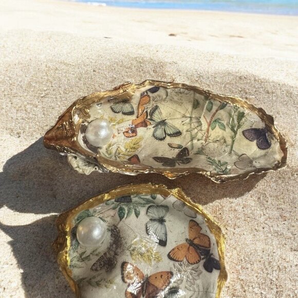 Set of 2 Handmade Decoupage Oyster Shell Trinket Dishes Butterflies Pearls - Picture 2 of 5
